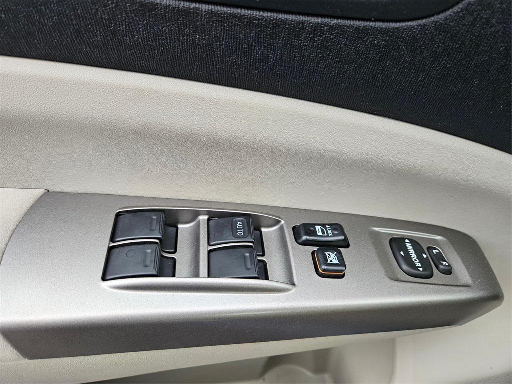 used 2007 Toyota Prius car, priced at $7,995