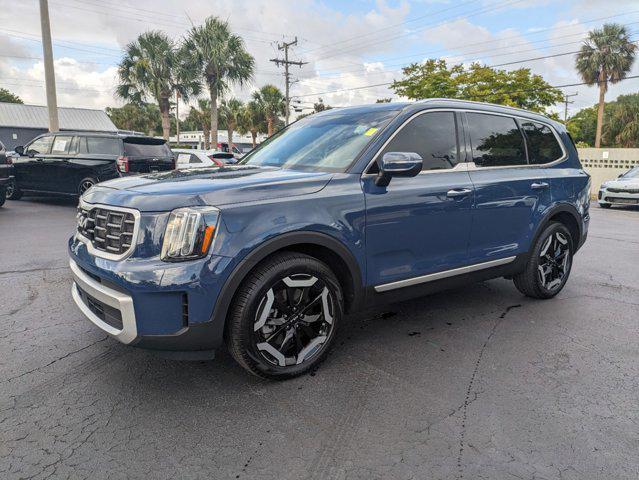 used 2023 Kia Telluride car