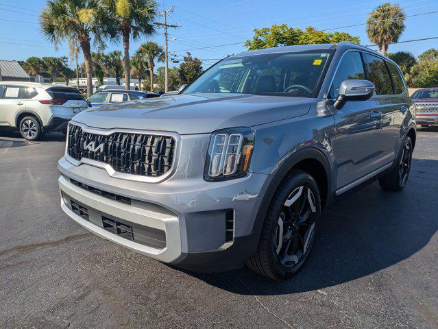 used 2025 Kia Telluride car