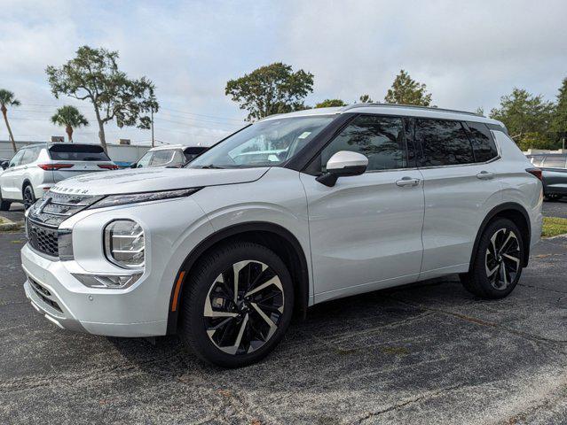 new 2024 Mitsubishi Outlander car, priced at $38,105