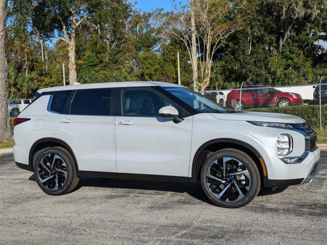 new 2024 Mitsubishi Outlander car, priced at $34,585