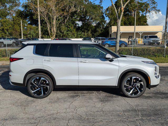 new 2024 Mitsubishi Outlander car, priced at $34,585