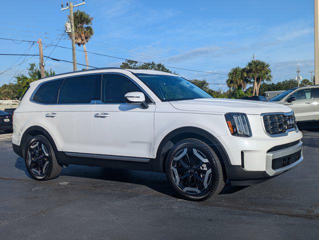 used 2024 Kia Telluride car, priced at $30,926