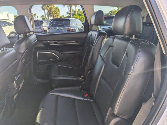 used 2024 Kia Telluride car, priced at $30,926