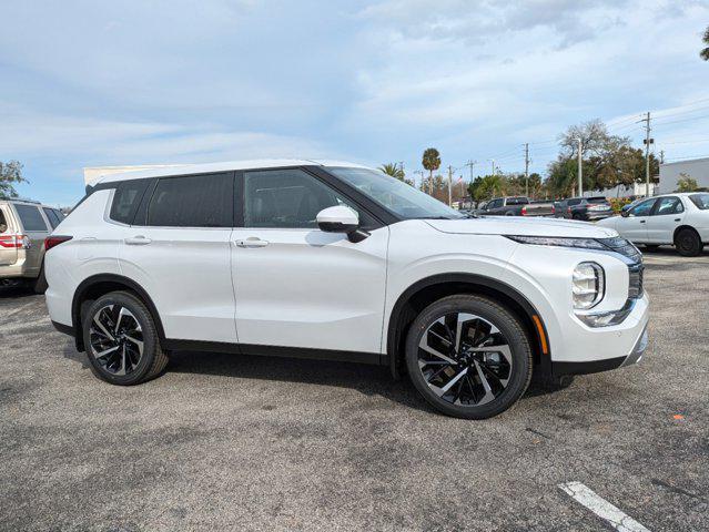 new 2024 Mitsubishi Outlander car, priced at $36,705