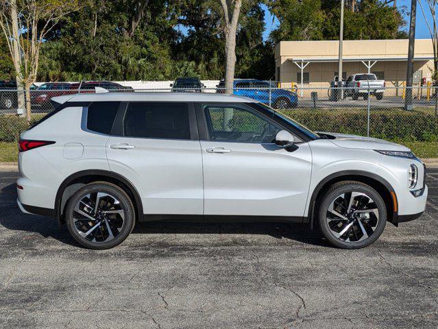 new 2024 Mitsubishi Outlander car, priced at $34,585