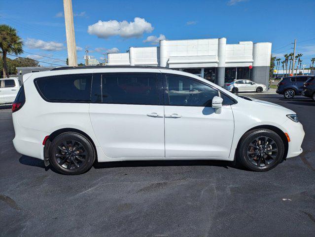 used 2021 Chrysler Pacifica car