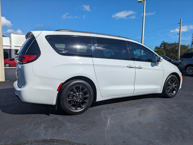 used 2021 Chrysler Pacifica car