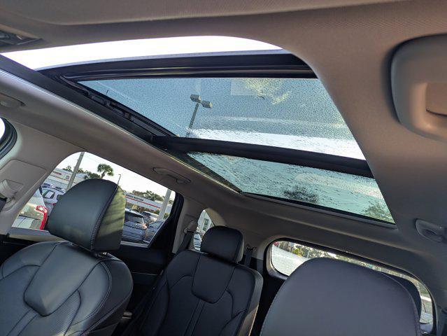 used 2025 Kia Sorento car