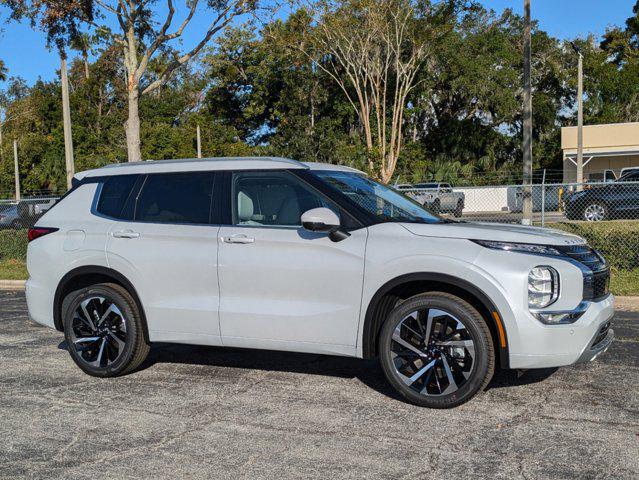 new 2024 Mitsubishi Outlander car, priced at $40,285