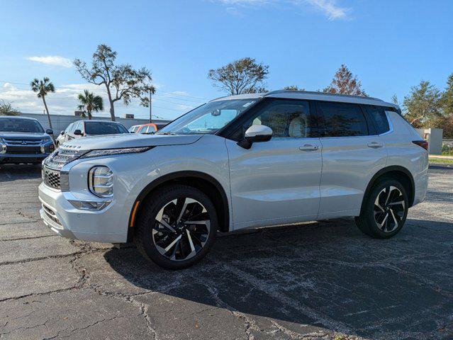 new 2024 Mitsubishi Outlander car, priced at $40,285