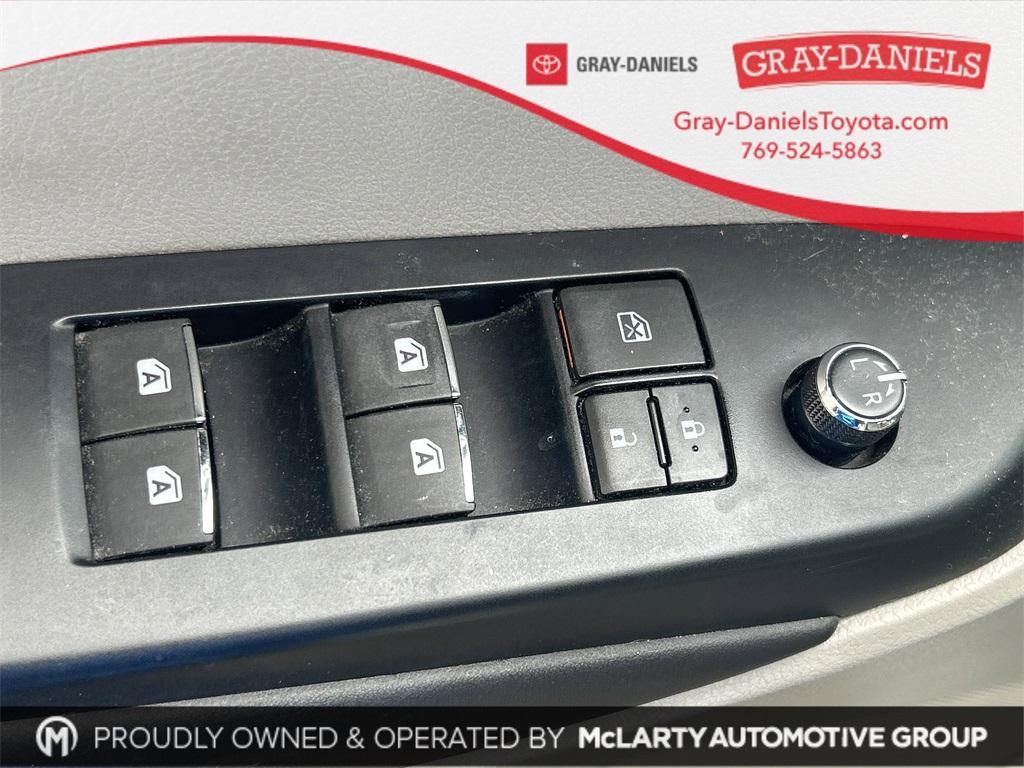 used 2017 Toyota Highlander car, priced at $22,570