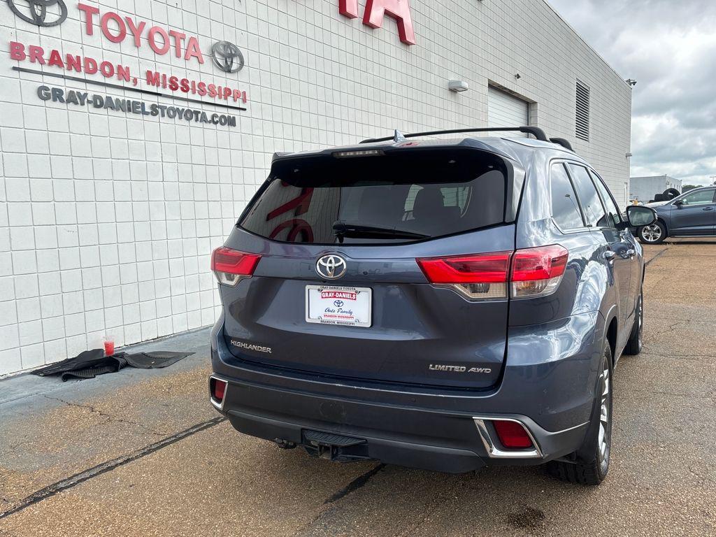 used 2017 Toyota Highlander car, priced at $20,675