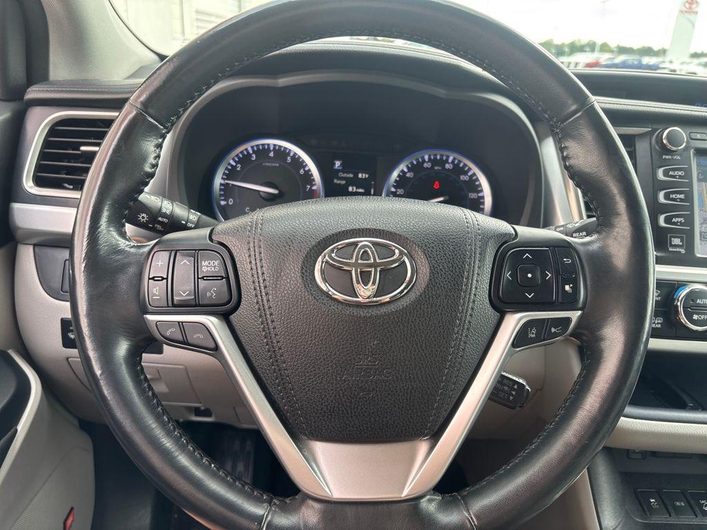 used 2017 Toyota Highlander car, priced at $20,675