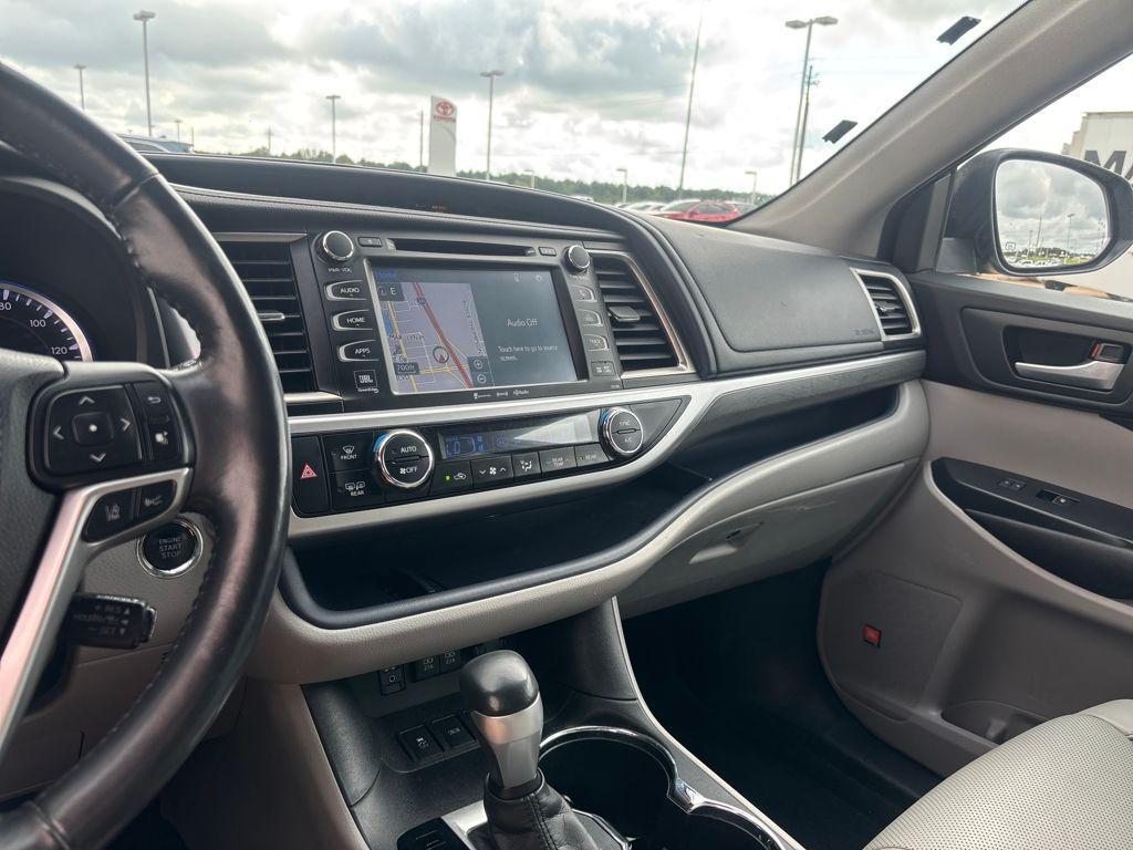 used 2017 Toyota Highlander car, priced at $20,675