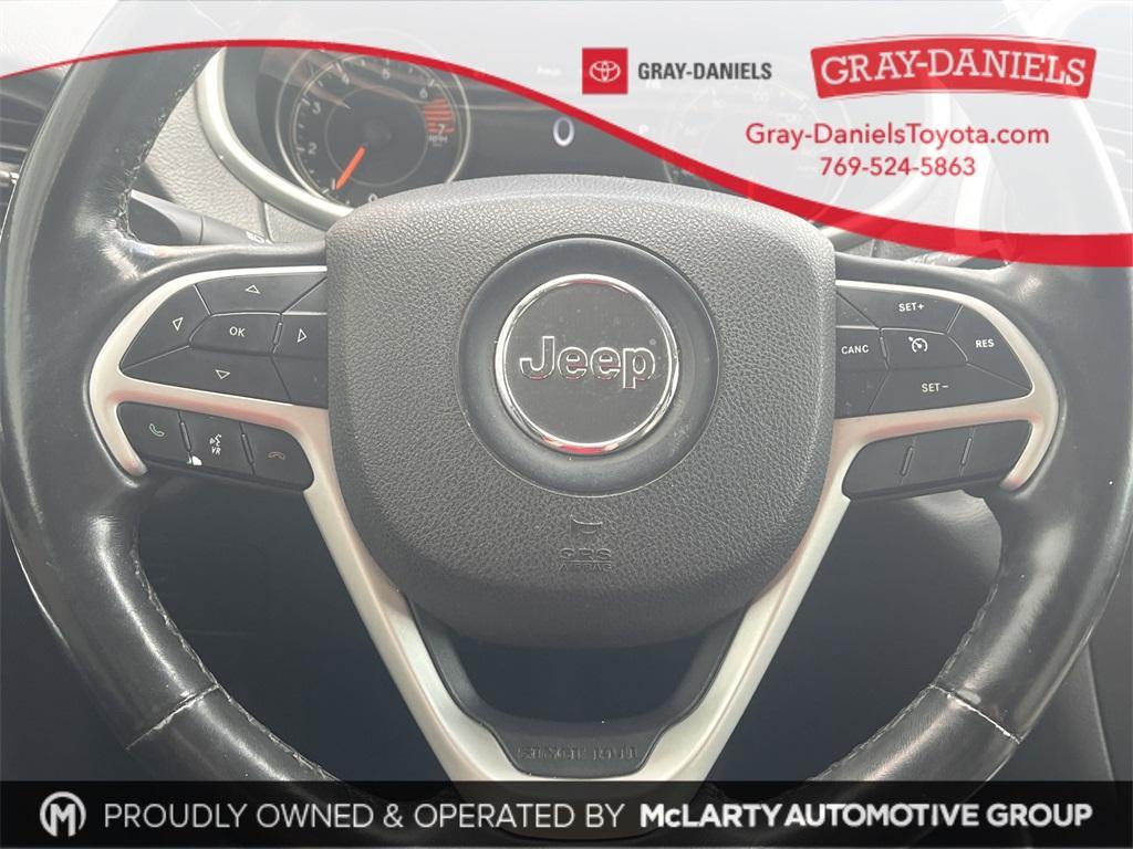 used 2018 Jeep Cherokee car, priced at $14,387