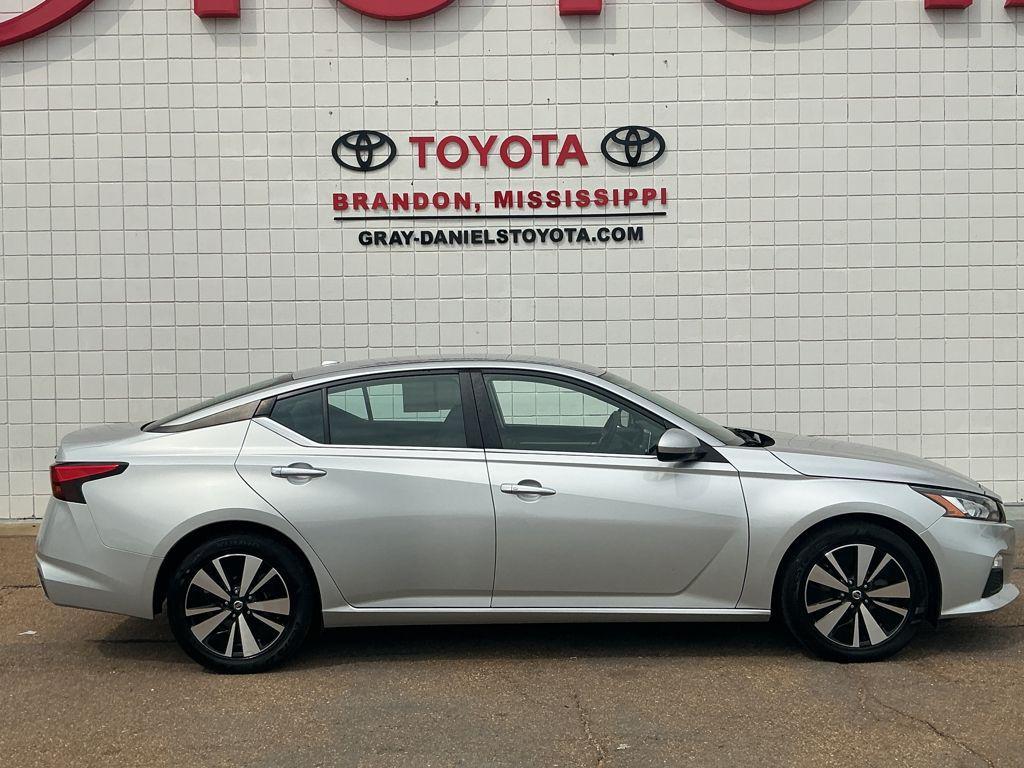 used 2022 Nissan Altima car, priced at $16,084