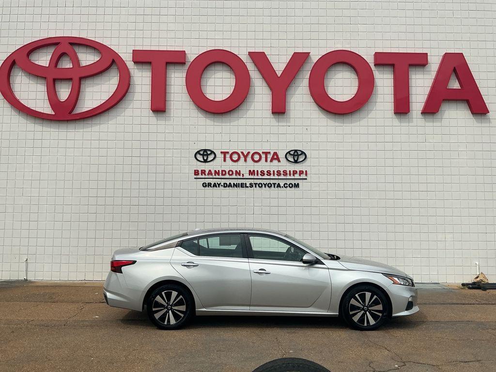 used 2022 Nissan Altima car, priced at $16,084