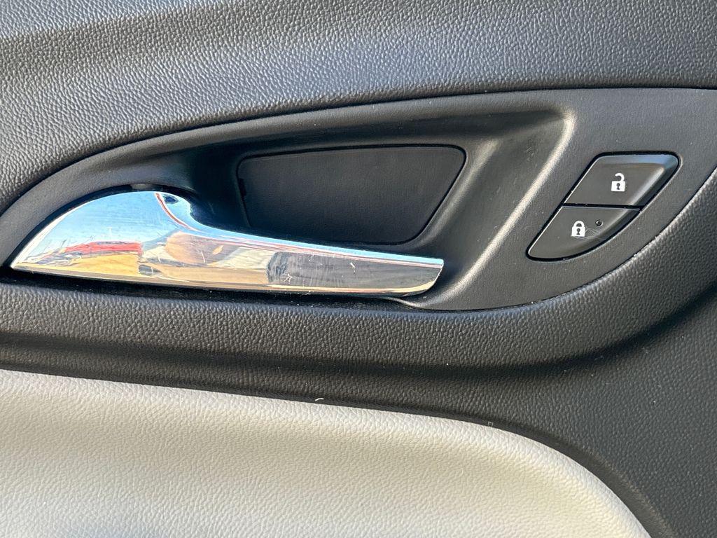 used 2020 Chevrolet Equinox car, priced at $14,251