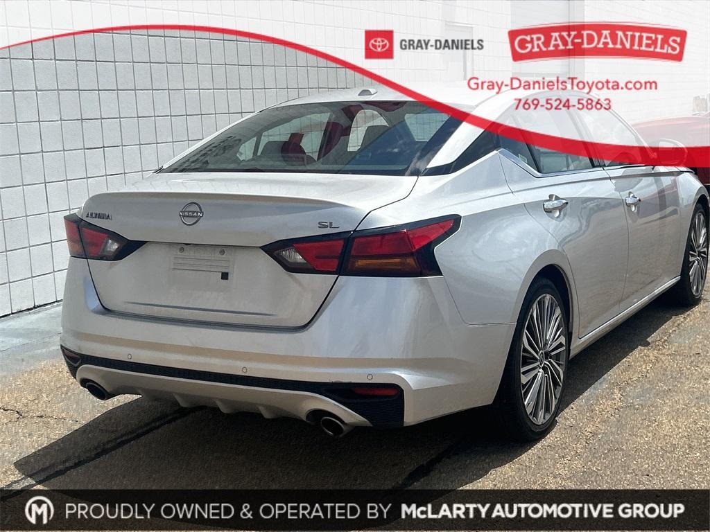 used 2023 Nissan Altima car, priced at $22,161