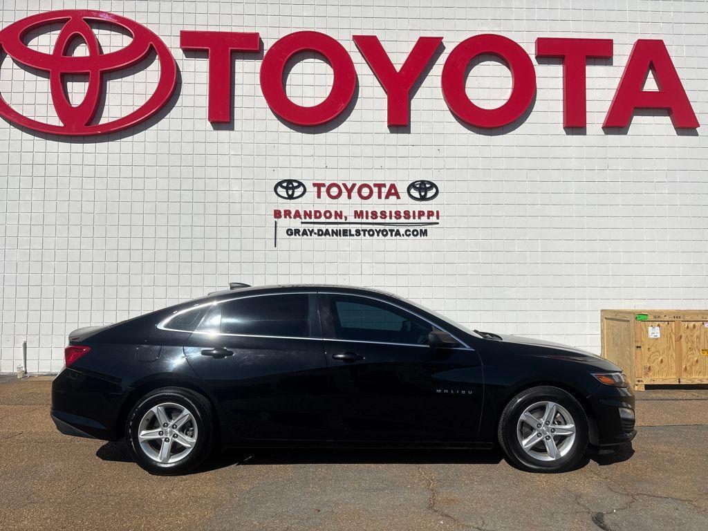used 2020 Chevrolet Malibu car, priced at $10,911