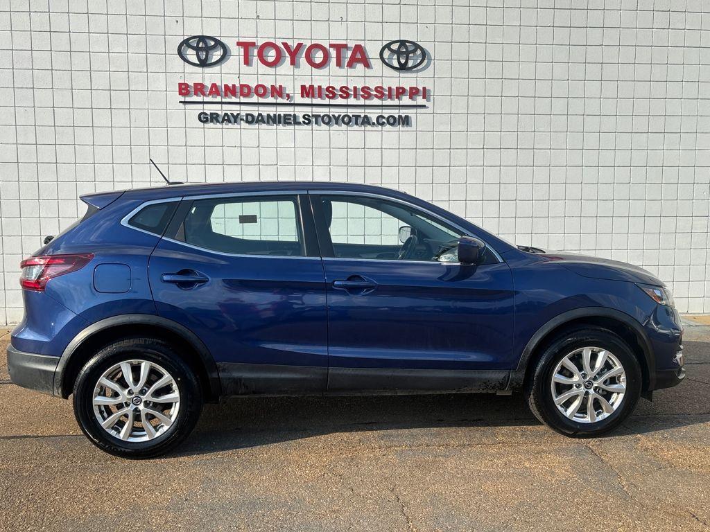 used 2021 Nissan Rogue Sport car, priced at $14,175