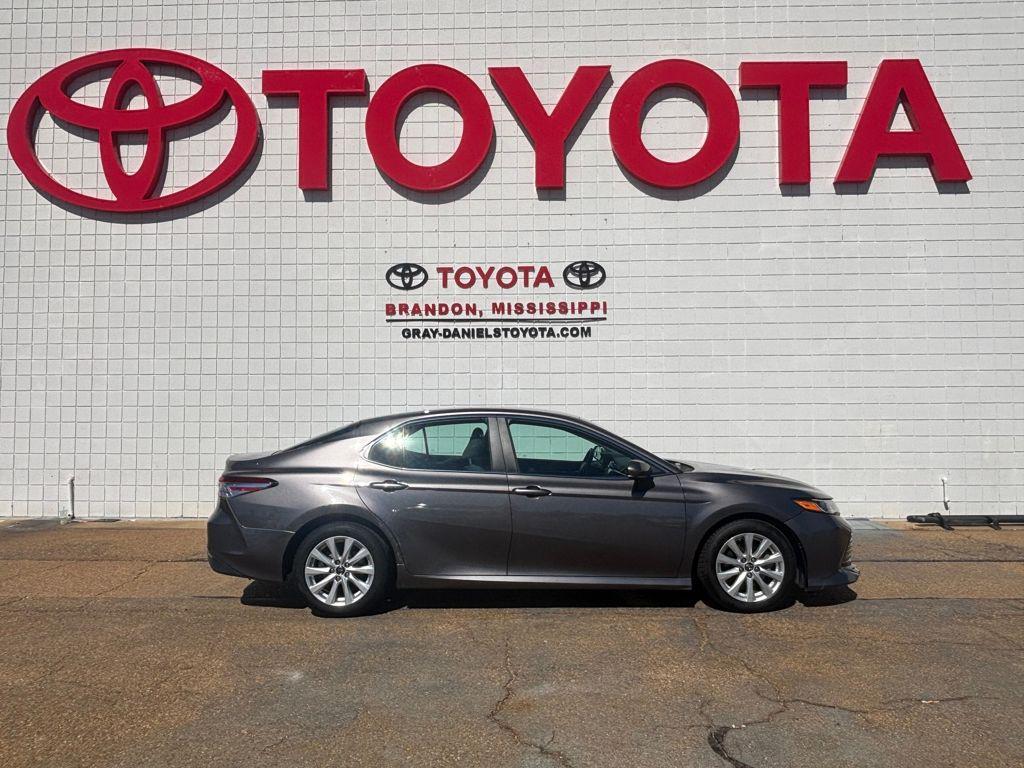 used 2018 Toyota Camry car, priced at $16,093