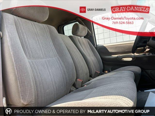 used 2001 Toyota Tundra car, priced at $7,500