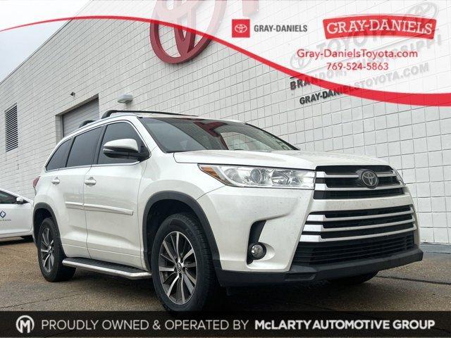 used 2017 Toyota Highlander car, priced at $17,998