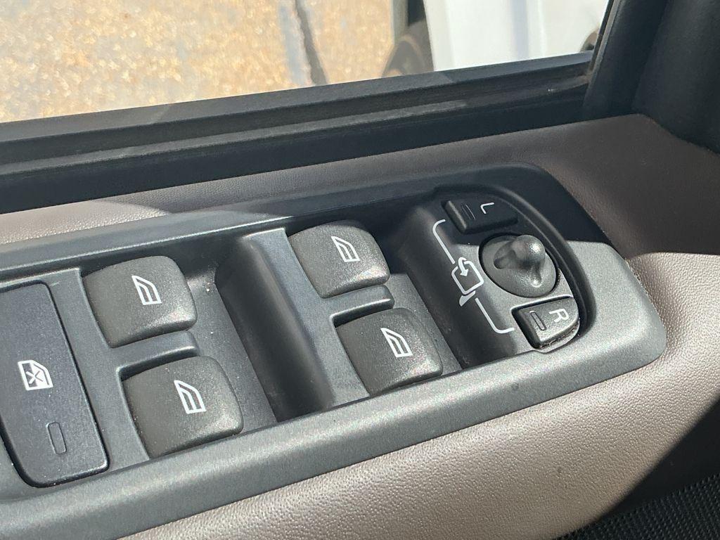 used 2016 Land Rover LR4 car, priced at $19,035