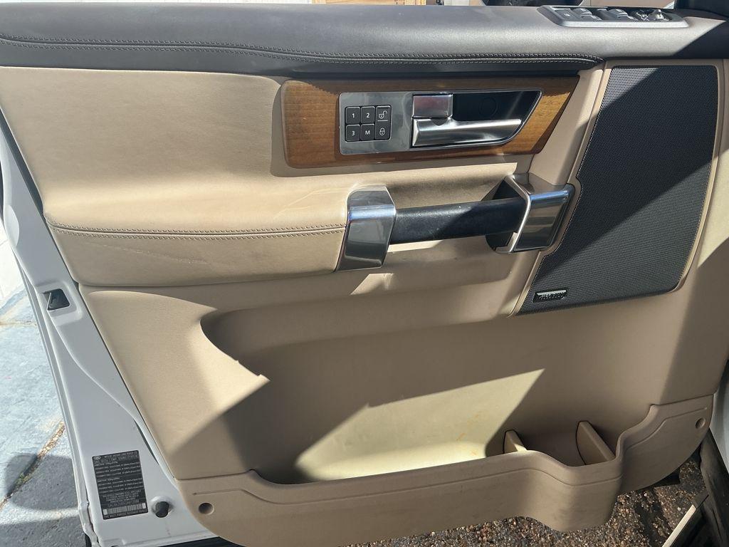 used 2016 Land Rover LR4 car, priced at $19,035