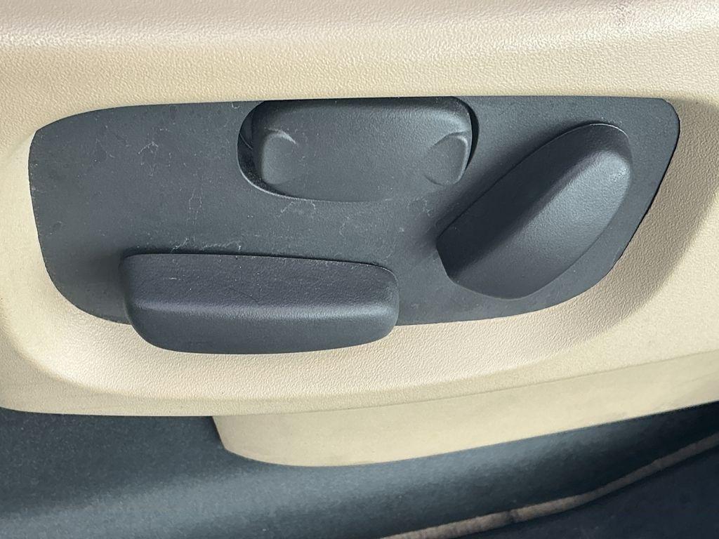 used 2016 Land Rover LR4 car, priced at $19,035