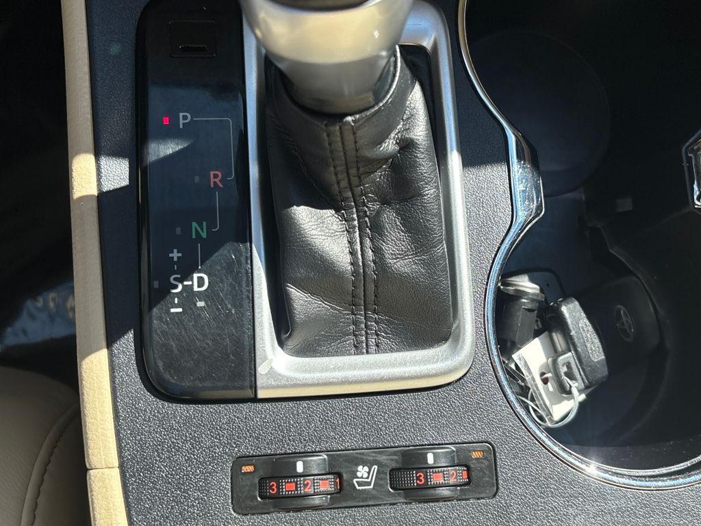 used 2018 Toyota Highlander car, priced at $22,023