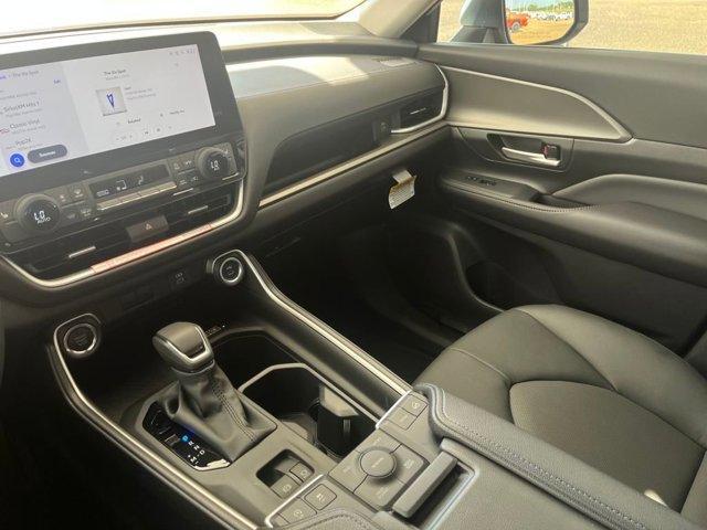 new 2025 Toyota Grand Highlander car, priced at $53,007