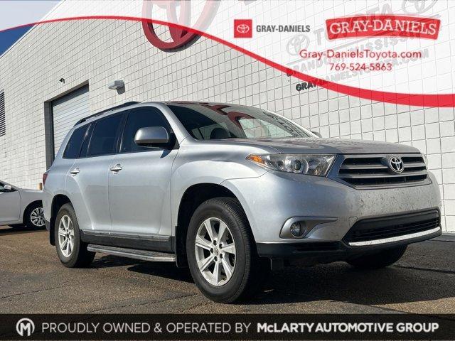 used 2013 Toyota Highlander car, priced at $10,990