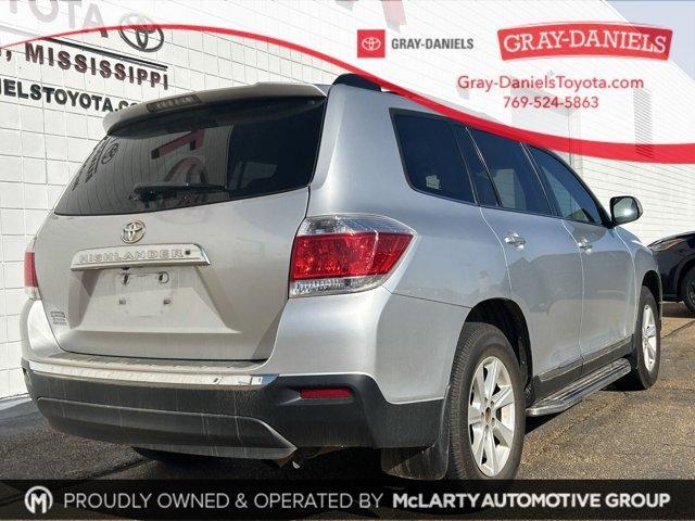 used 2013 Toyota Highlander car, priced at $10,990