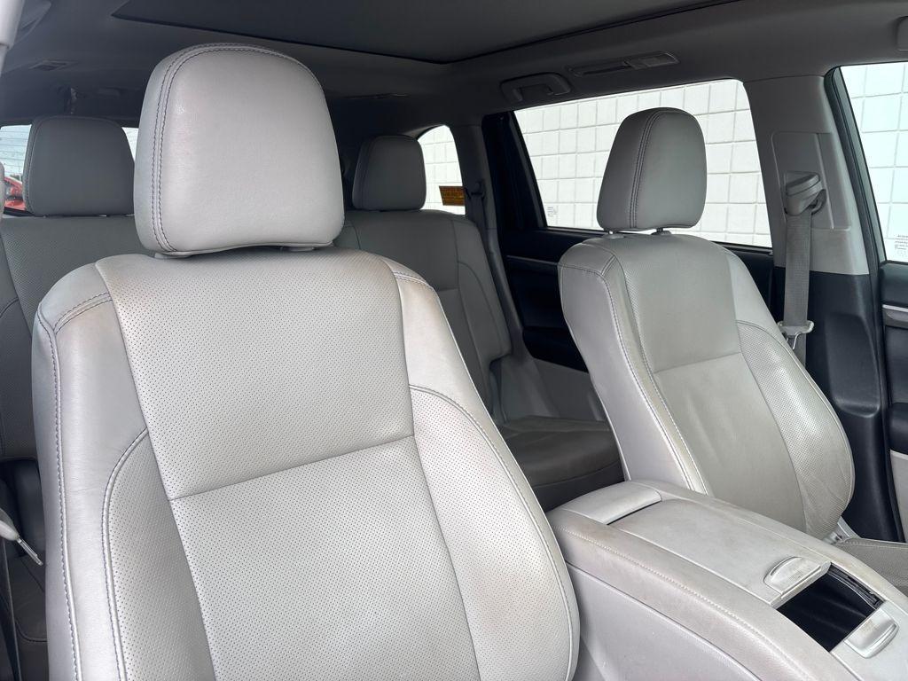 used 2017 Toyota Highlander car, priced at $21,969