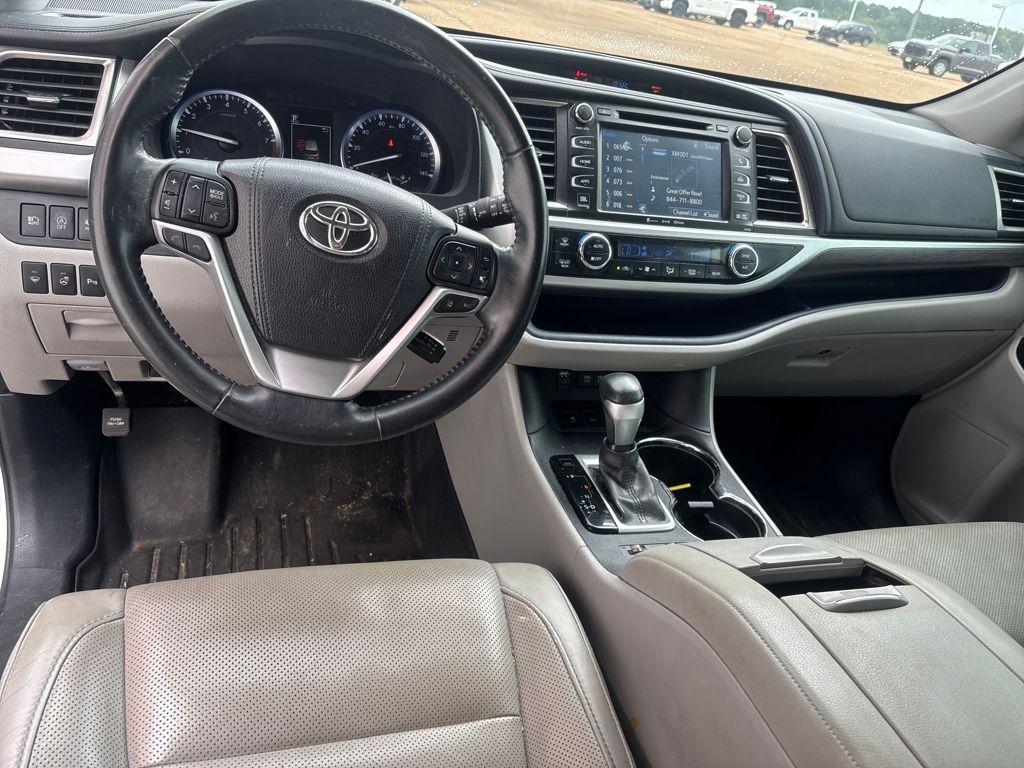 used 2017 Toyota Highlander car, priced at $21,969