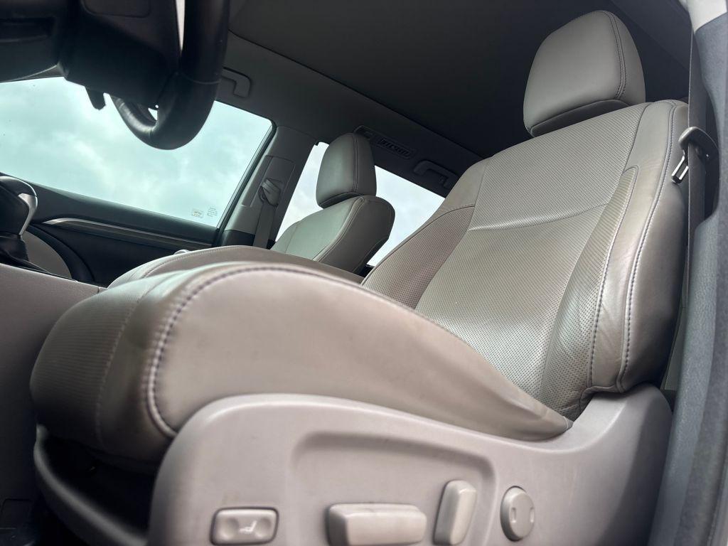 used 2017 Toyota Highlander car, priced at $21,969