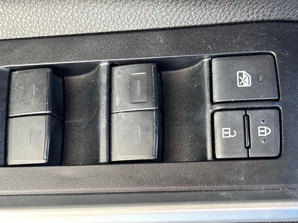 used 2023 Toyota Highlander car, priced at $33,670