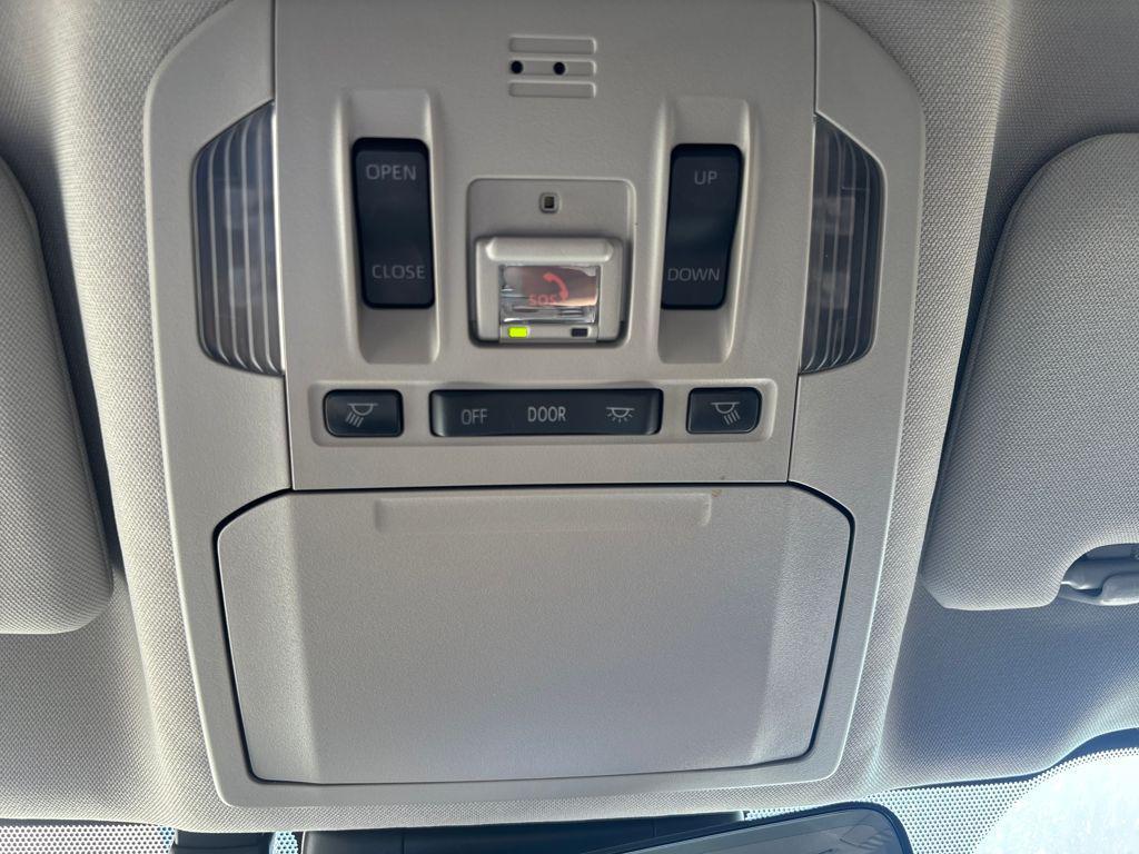 used 2023 Toyota Highlander car, priced at $33,670