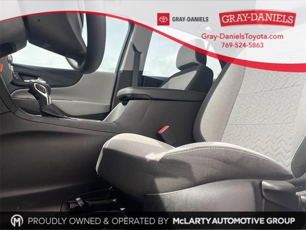used 2023 Chevrolet Equinox car, priced at $20,980