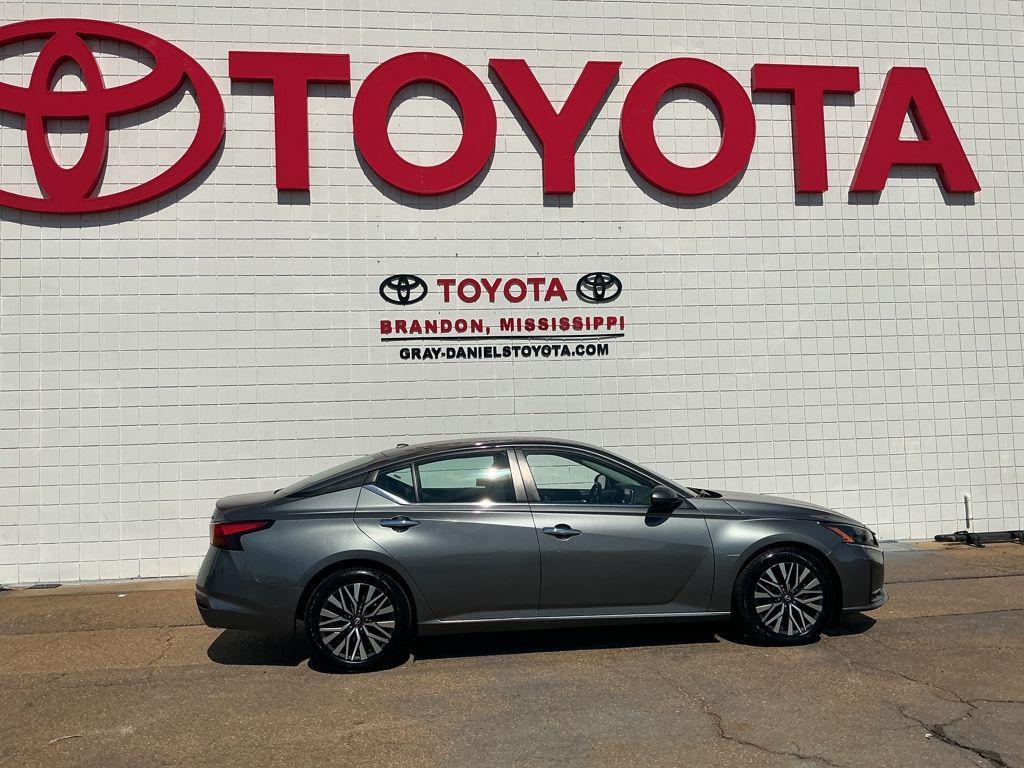 used 2023 Nissan Altima car, priced at $18,004