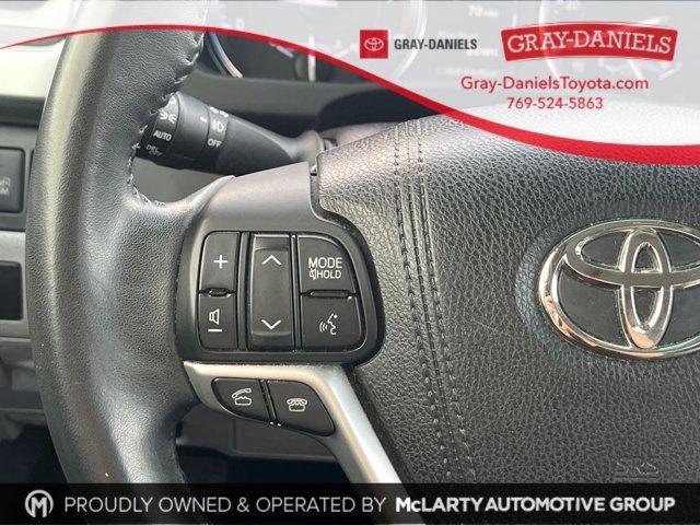 used 2015 Toyota Highlander car, priced at $14,257