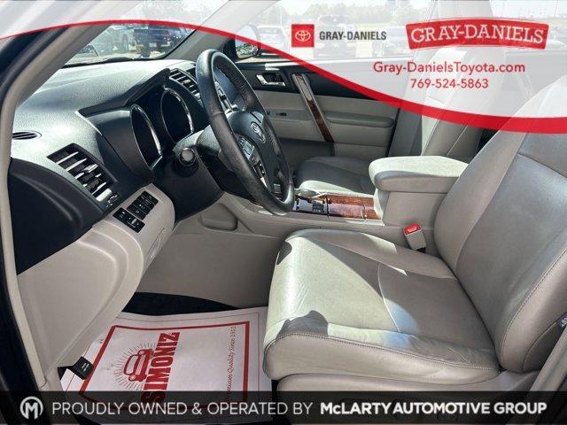 used 2013 Toyota Highlander car, priced at $13,572