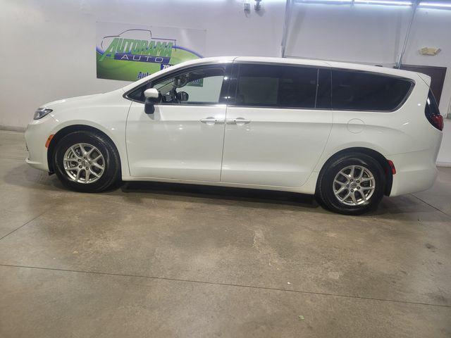 used 2023 Chrysler Pacifica car, priced at $25,800