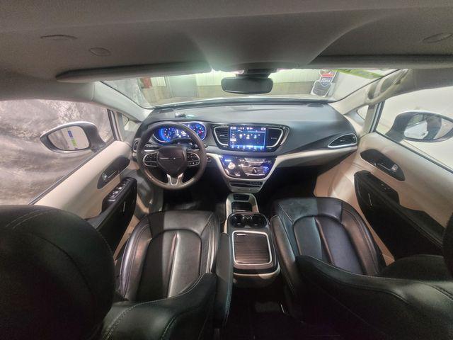 used 2023 Chrysler Pacifica car, priced at $25,800