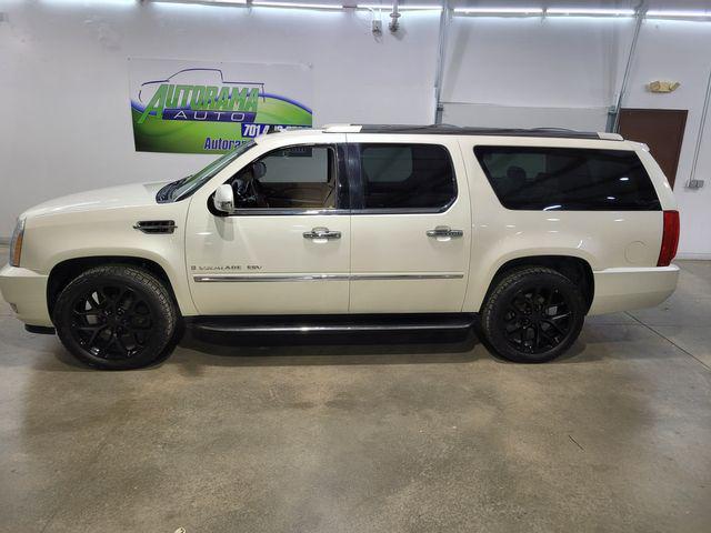 used 2009 Cadillac Escalade ESV car, priced at $15,400