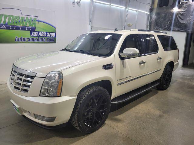 used 2009 Cadillac Escalade ESV car, priced at $16,400