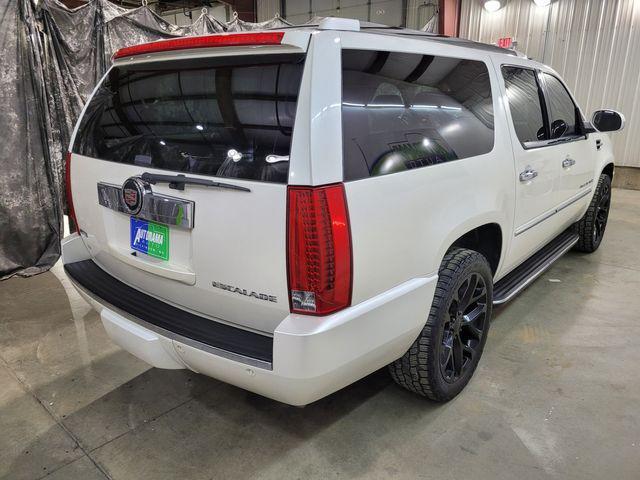 used 2009 Cadillac Escalade ESV car, priced at $15,400